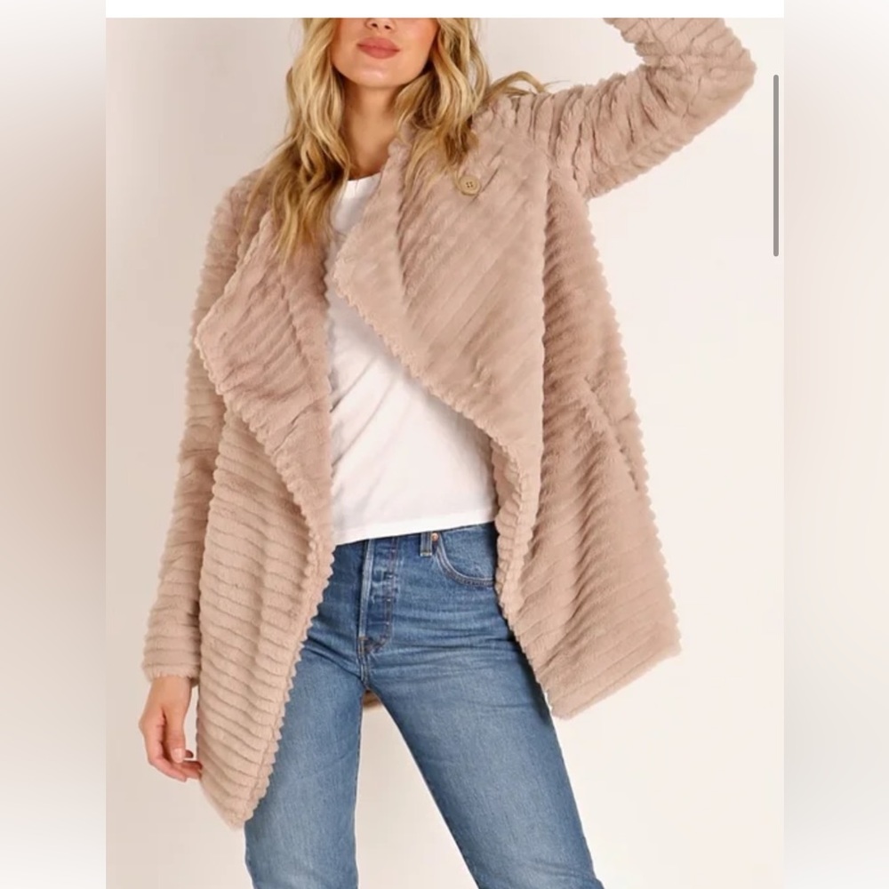 BB Dakota Plush Ribbed Teddy Jacket in Light Taupe